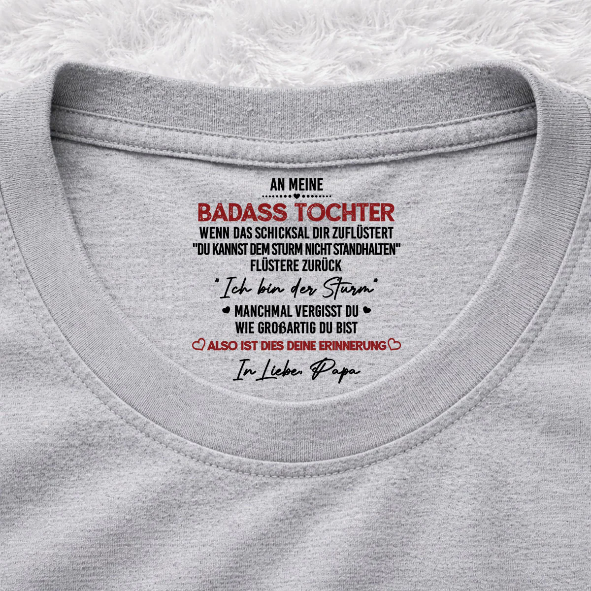 Ich bin der Sturm – Personalisiertes T-Shirt mit Innenhalsdruck